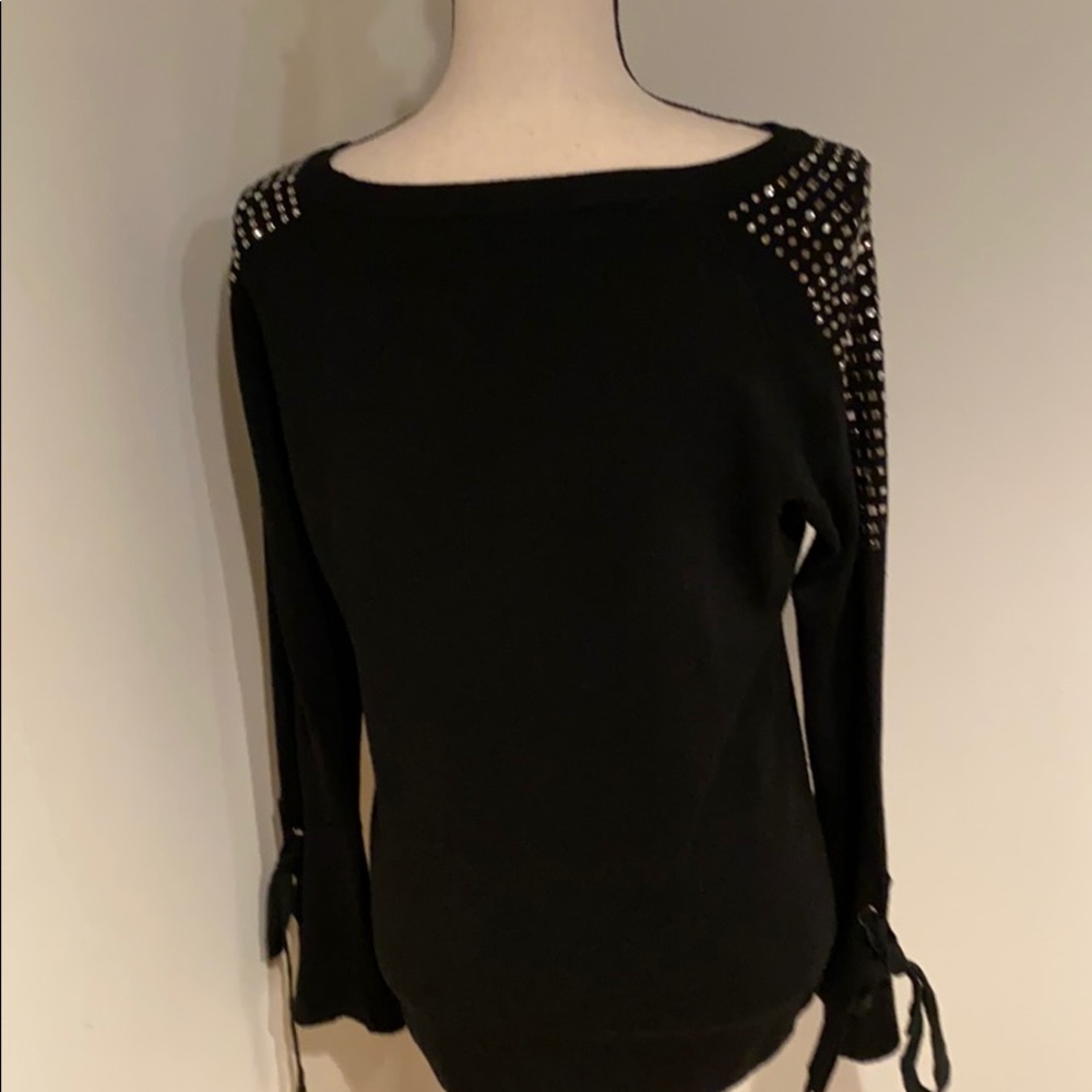 Beautiful sweater - Picture 5 of 5